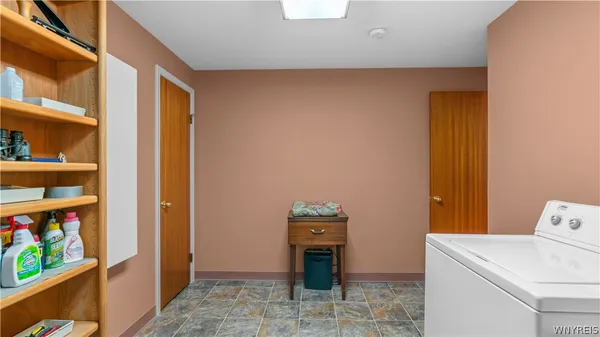 $249,500 | 72 St Amelia Drive, Tonawanda, NY 14150