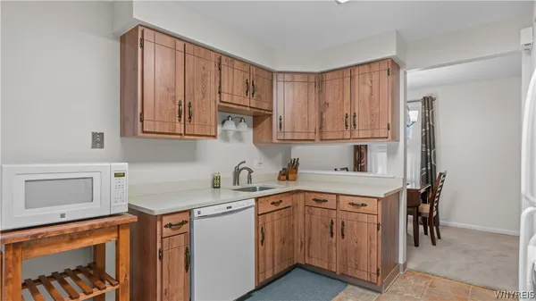 $249,500 | 72 St Amelia Drive, Tonawanda, NY 14150