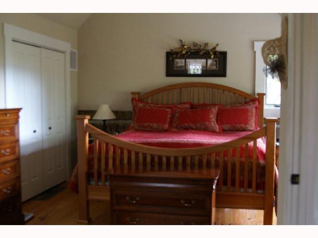 1239 Freeman Ridge Road Nashville, IN 47448 - Photo 9 of 11