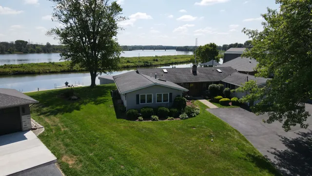 $400,000 | 1310 Gregden Shores Drive, Sterling, IL 61081