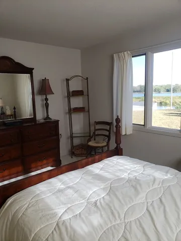 $400,000 | 1310 Gregden Shores Drive, Sterling, IL 61081