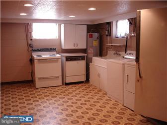 284 Harding Highway Carneys Point, NJ 08069 - Photo 9 of 10 Bonus Room