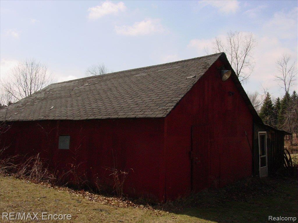 5404 Sherwood Road Oxford, MI 48371 - Photo 12 of 12 DSC00059
