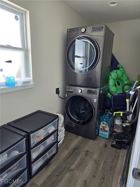 112 Rowland Road Lehigh Acres, FL 33936 - Photo 30 of 31 a utility room with sink dryer and washer
