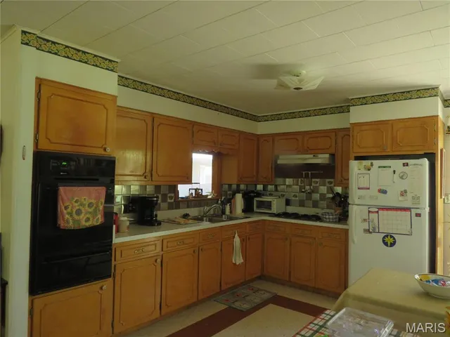 $150,000 | 180 County Road 700, Ellington, MO 63638