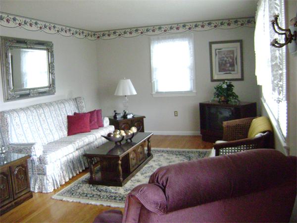 62 Bridle Path Road West Springfield, MA 01089 - Photo 4 of 7 Gallery Image 4