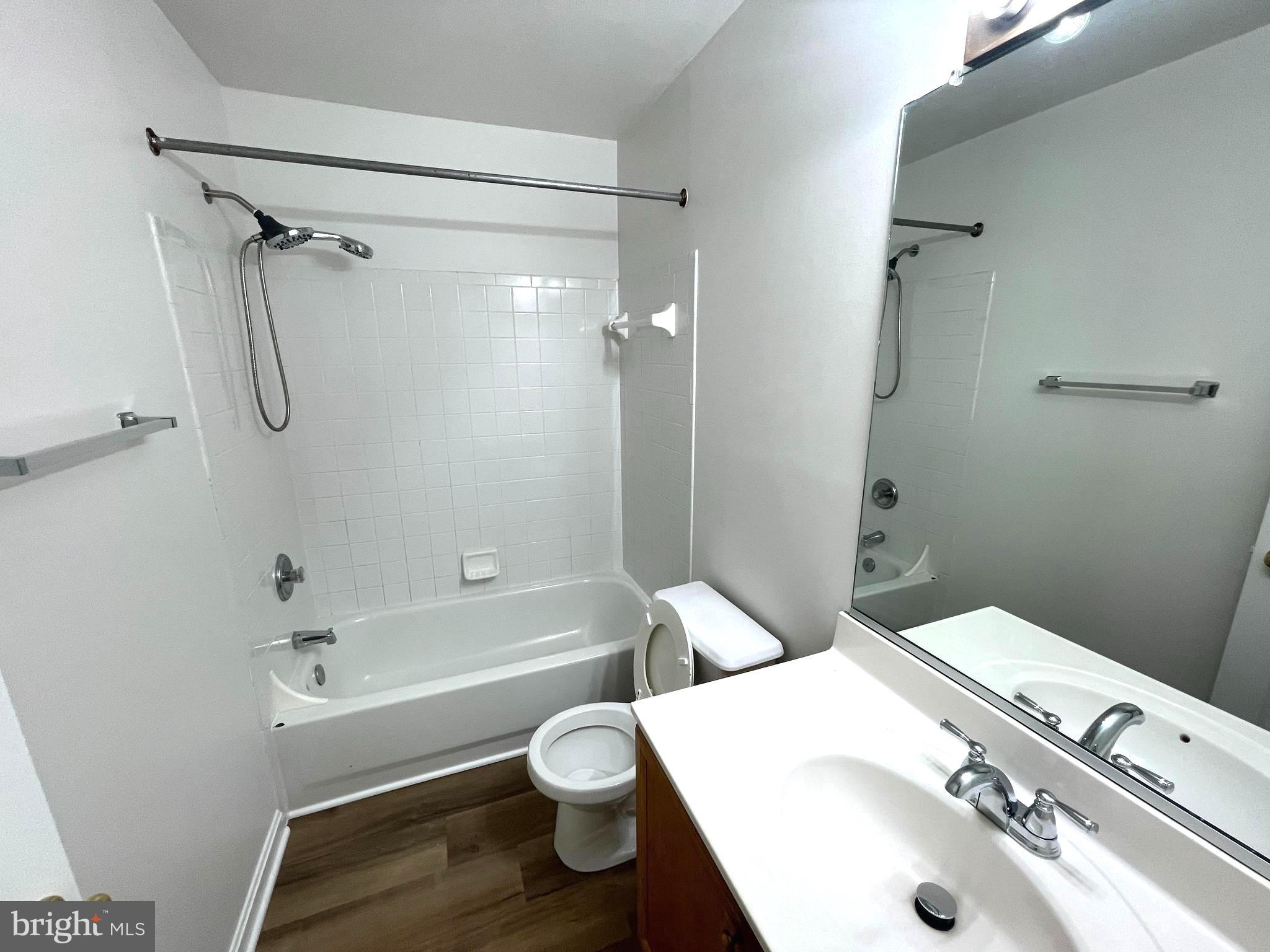 14108 Autumn Circle Centreville, VA 20121 - Photo 12 of 19