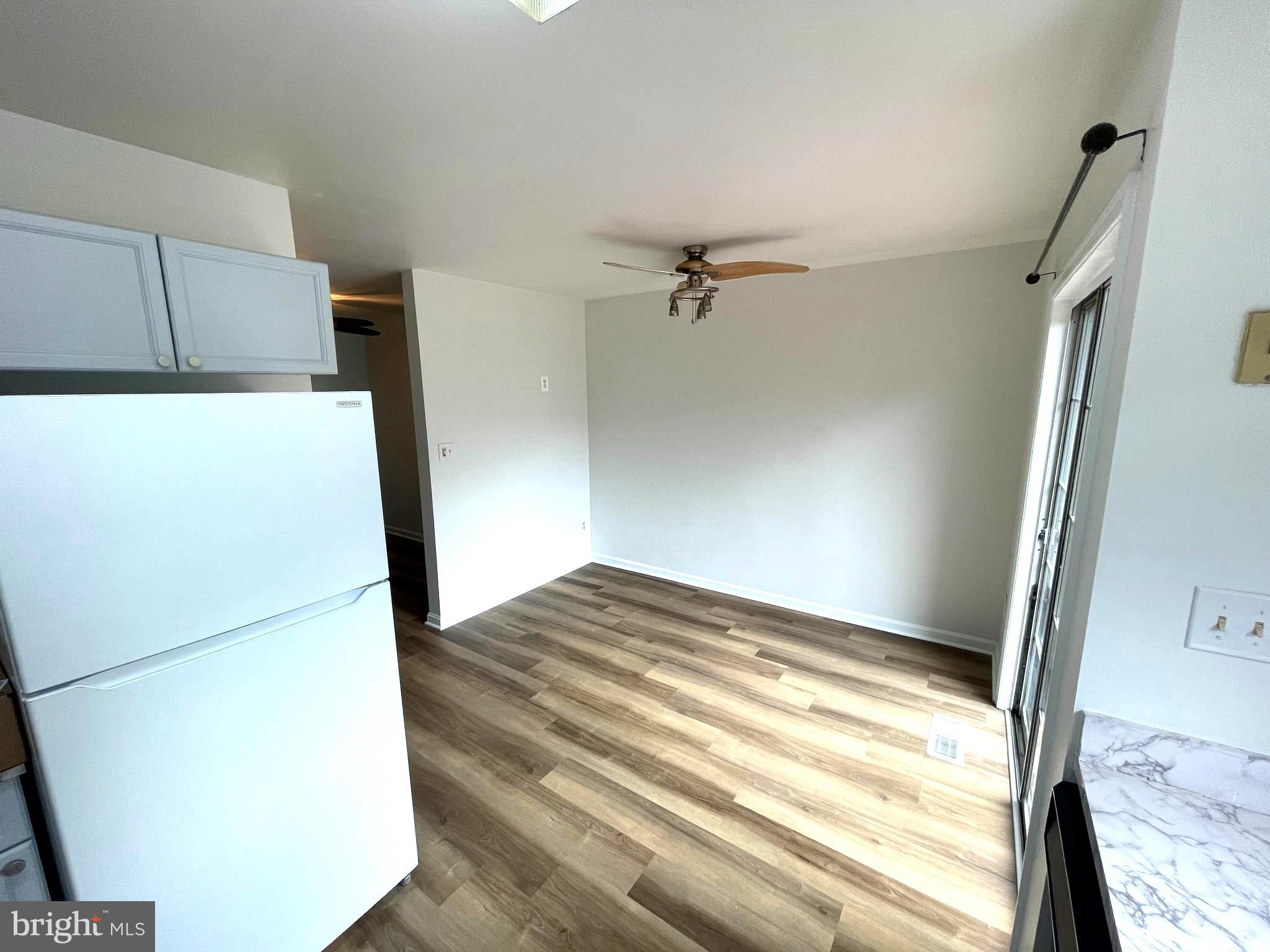 14108 Autumn Circle Centreville, VA 20121 - Photo 5 of 19