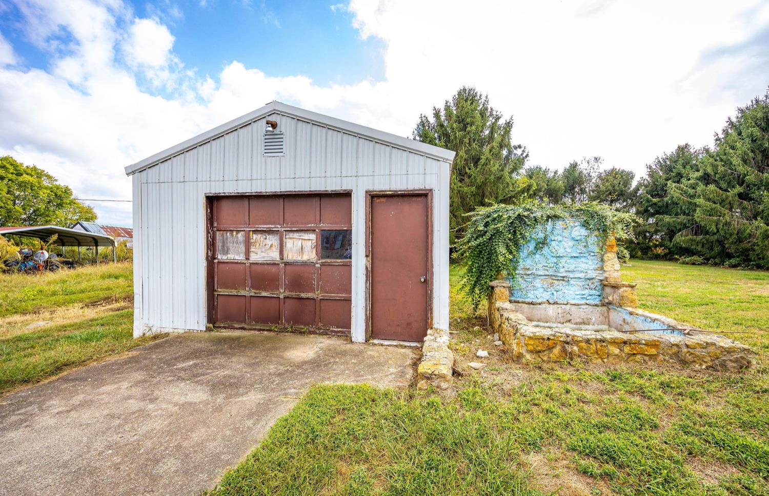 4204 Bath Road Brookville, IN 47012 - Photo 3 of 36