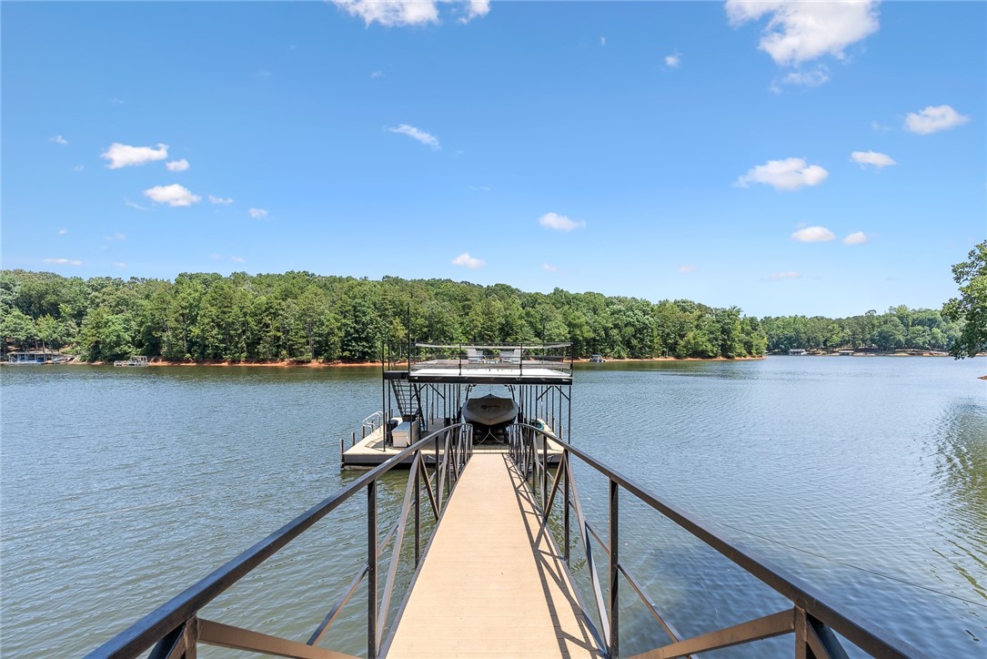 709 Seminole Point Road Fair Play, SC 29643 - Photo 1 of 46 Gallery Image 1