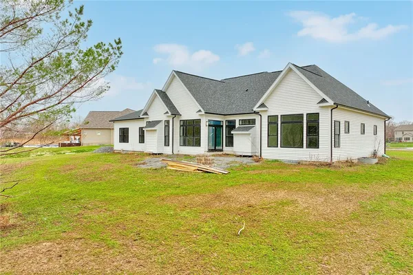 $674,900 | 105 Yoruk Forest Lane, Unit 5, Rush, NY 14543