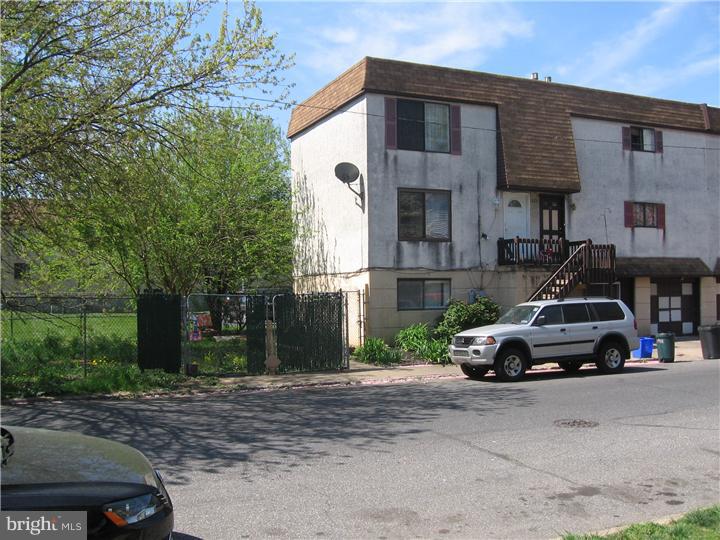 806 Selmer Road Philadelphia, PA 19116 - Photo 2 of 6 Exterior Front