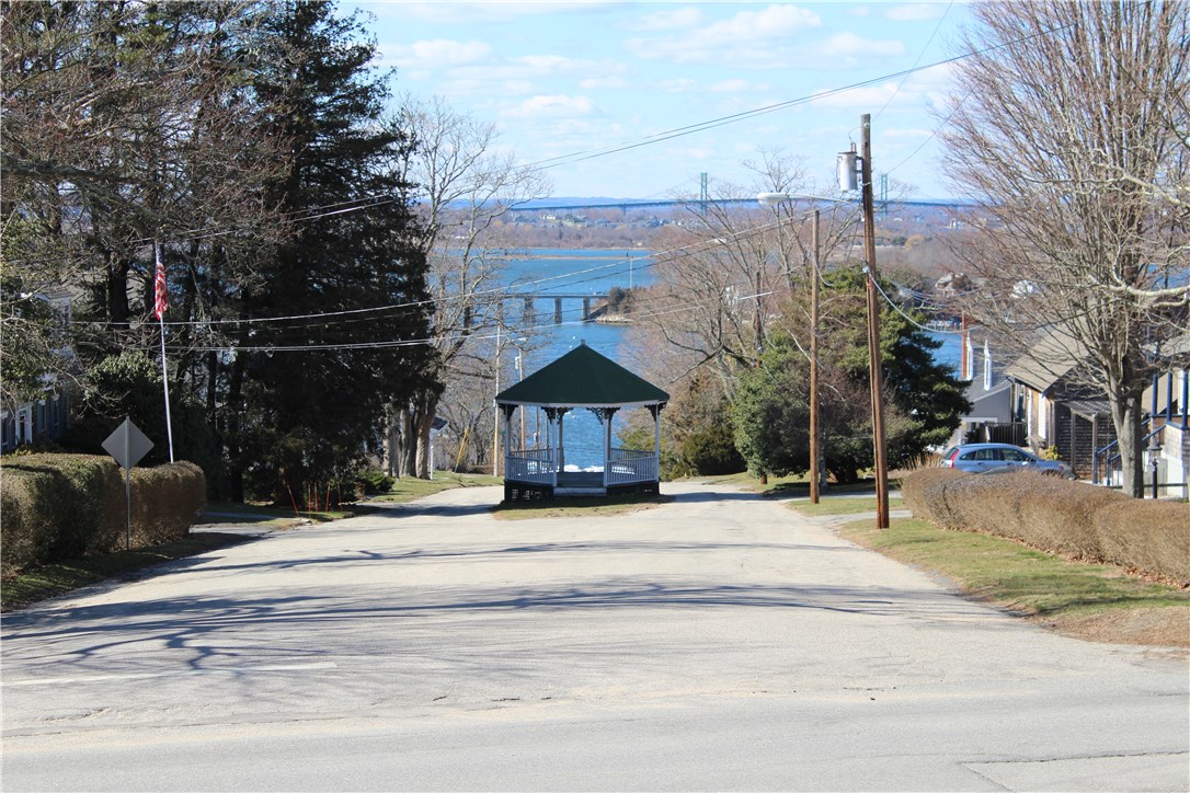 298 Highland Road Tiverton, RI 02878 - Photo 2 of 26