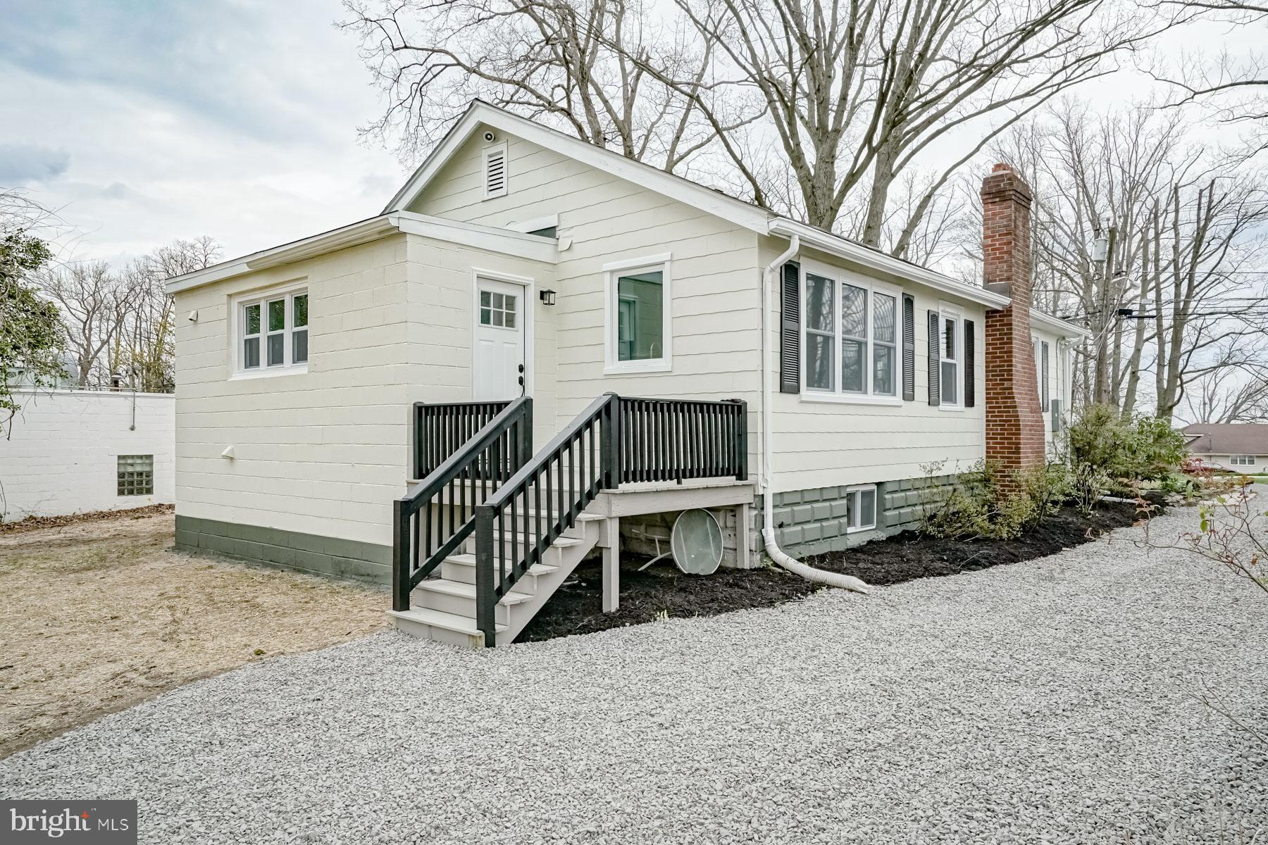 519 Irish Hill Road Runnemede, NJ 08078 - Photo 4 of 38