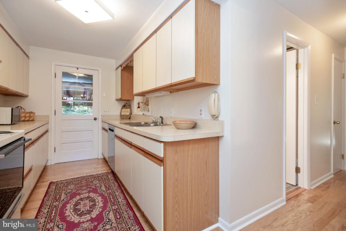 9396 Mountjoy Road Marshall, VA 20115 - Photo 14 of 45 Galley Kitchen