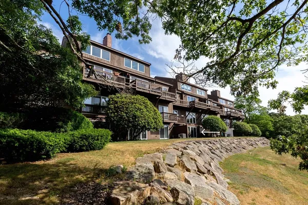 $2,950 | 24 Ships View Terrace, Unit 24, Bourne, MA 02532