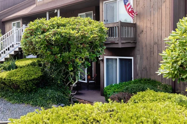 $2,950 | 24 Ships View Terrace, Unit 24, Bourne, MA 02532