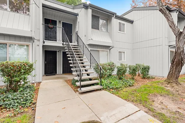 $154,900 | 3591 Quail Lakes Drive, Unit 122, Stockton, CA 95207