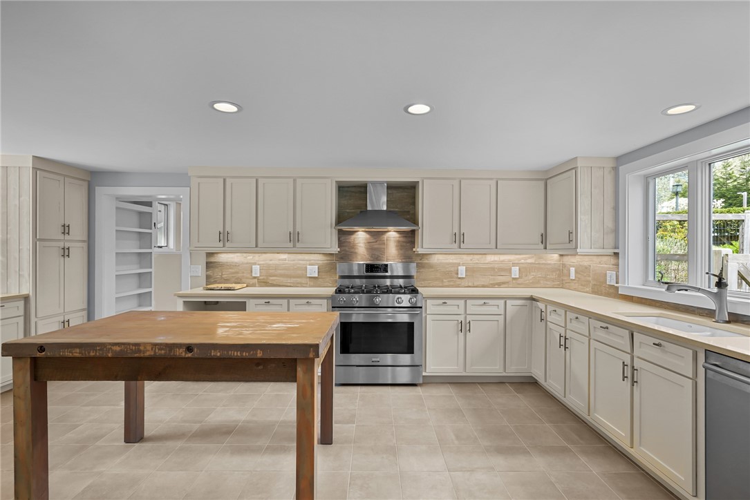 26 Pine Tree Road Coventry, RI 02816 - Photo 15 of 40