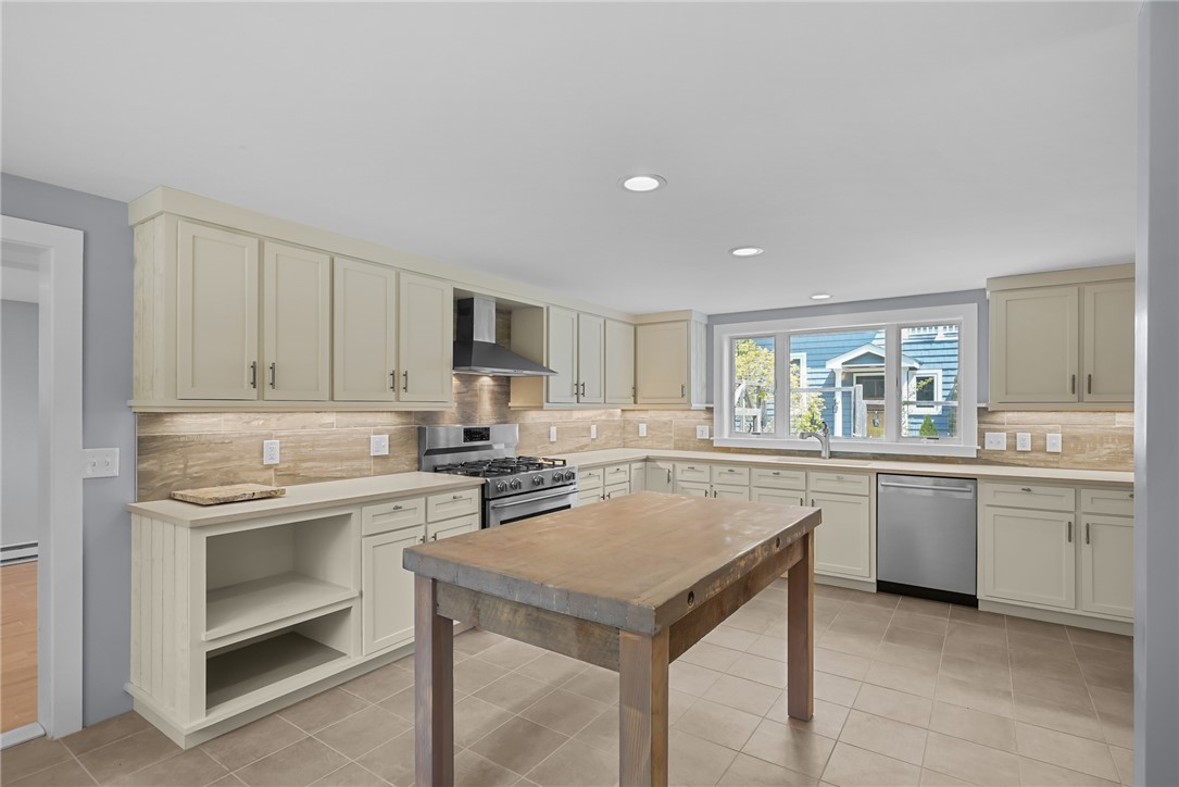 26 Pine Tree Road Coventry, RI 02816 - Photo 17 of 40