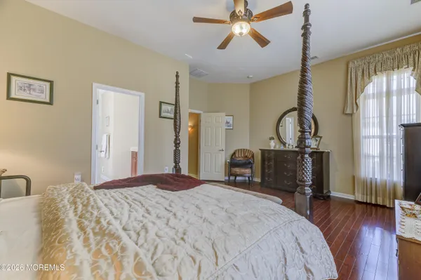 $950,000 | 17 East Sagamore Drive, Farmingdale, NJ 07727