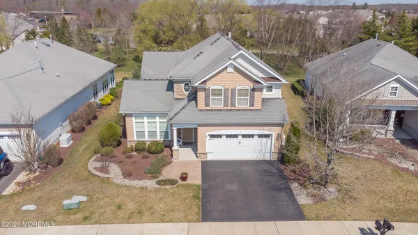 $950,000 | 17 East Sagamore Drive, Farmingdale, NJ 07727