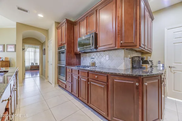 $950,000 | 17 East Sagamore Drive, Farmingdale, NJ 07727