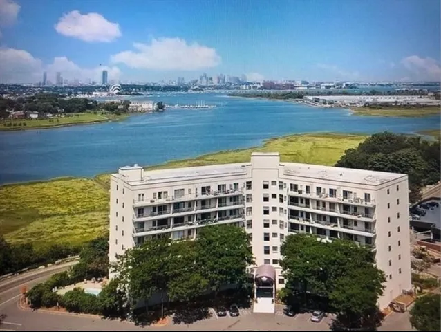 $2,400 | 133 Commander Shea Boulevard, Unit 407, Quincy, MA 02171