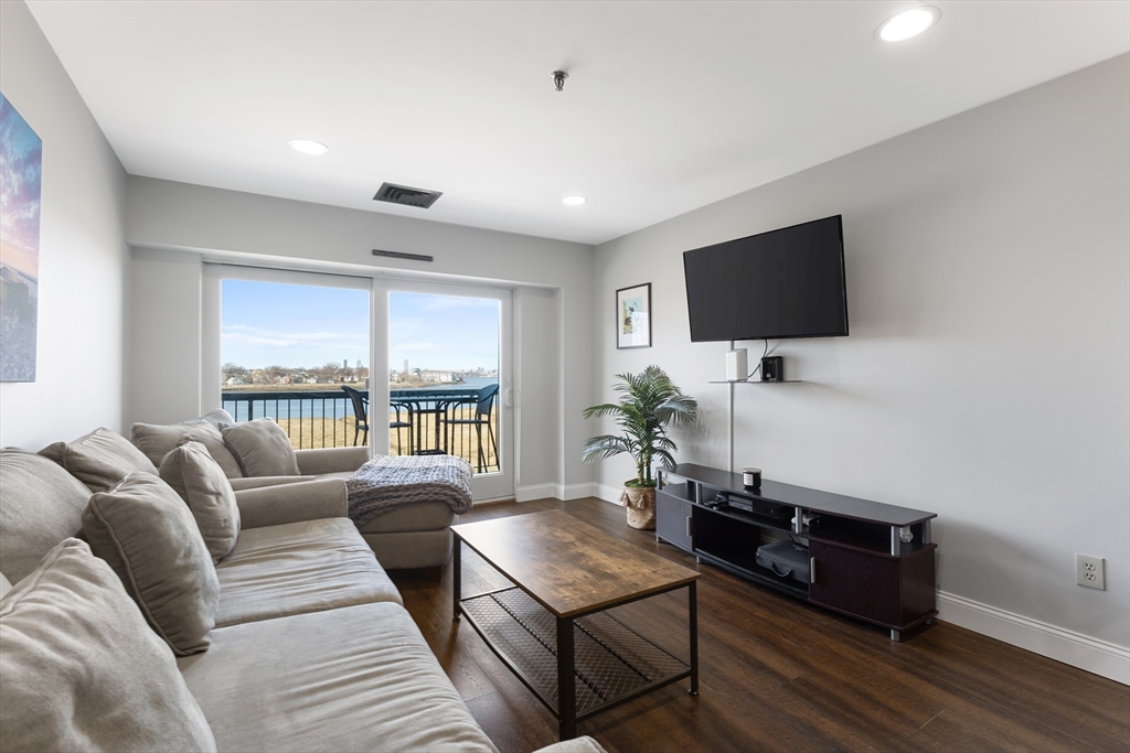 133 Commander Shea Boulevard, Unit 407 Quincy, MA 02171 - Photo 4 of 27