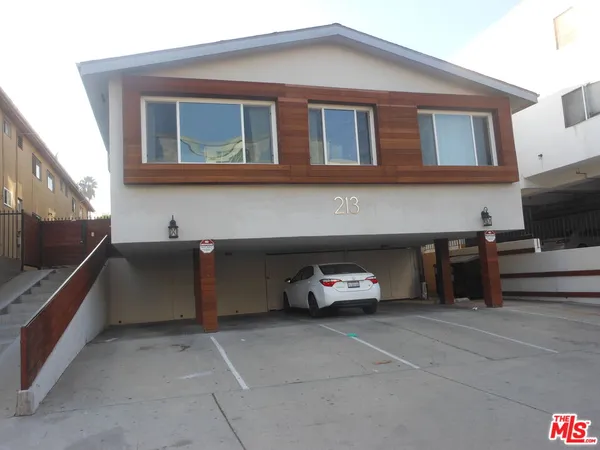 $2,200 | 213 South Alexandria Avenue, Unit 10, Los Angeles, CA 90004