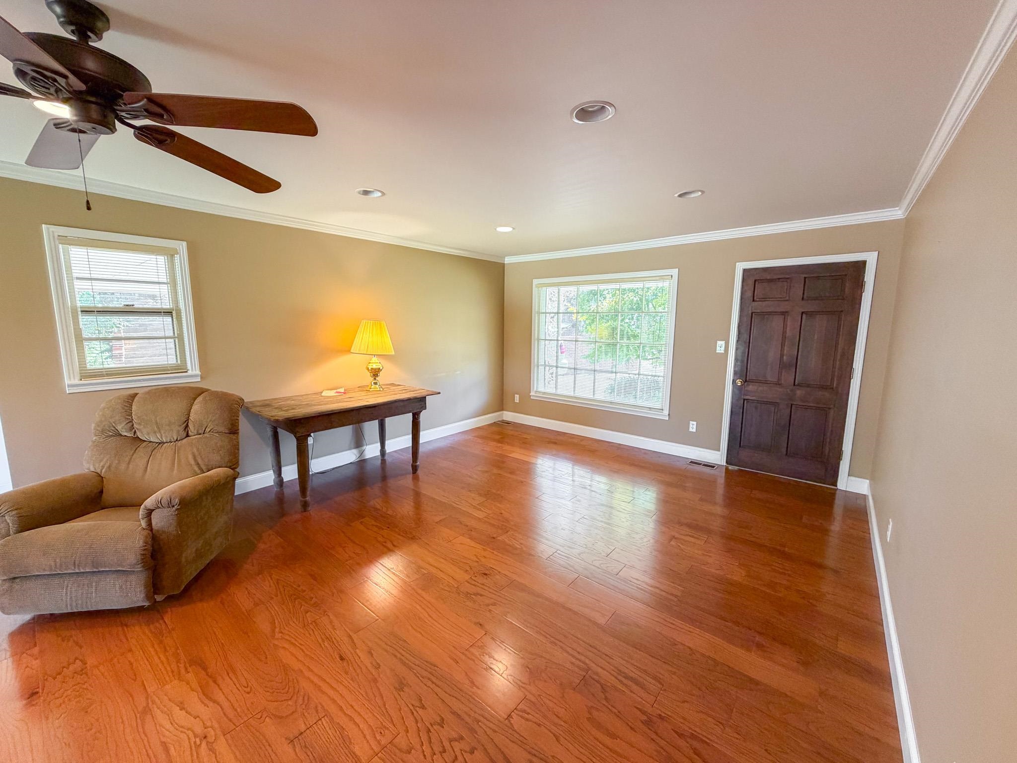 503 East Quitman Street Iuka, MS 38852 - Photo 7 of 20 a living room with furniture and a window