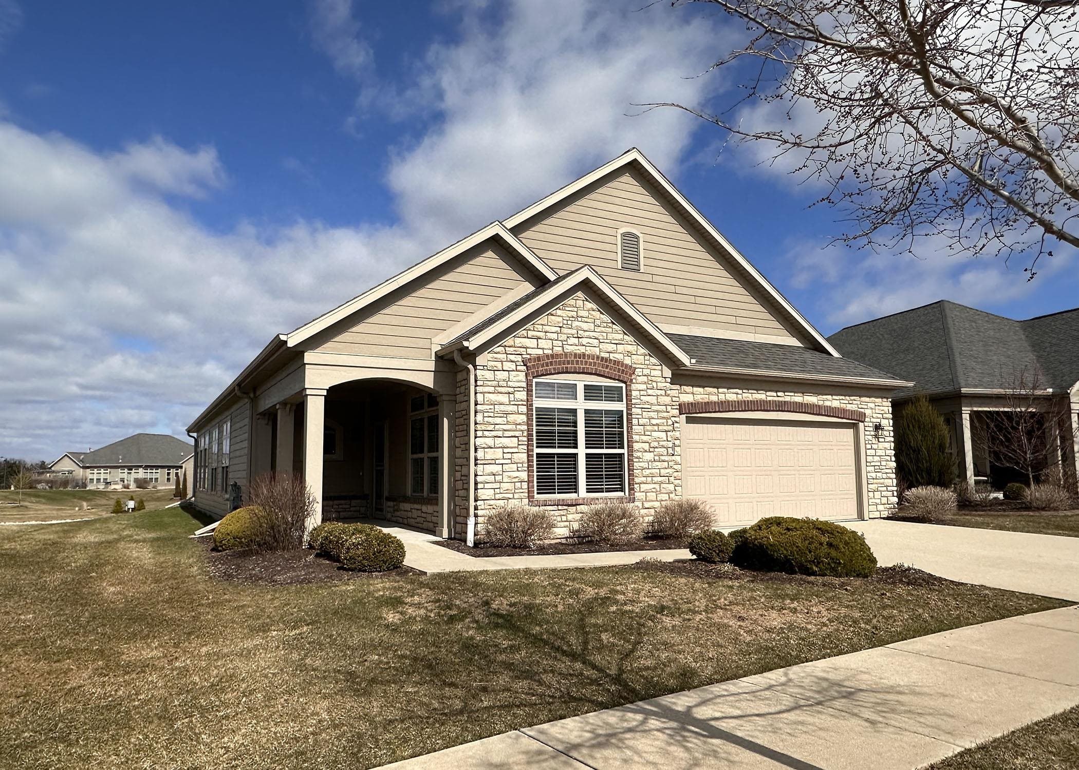 159 Bedford Road Green Bay, WI 54311 - Photo 2 of 49