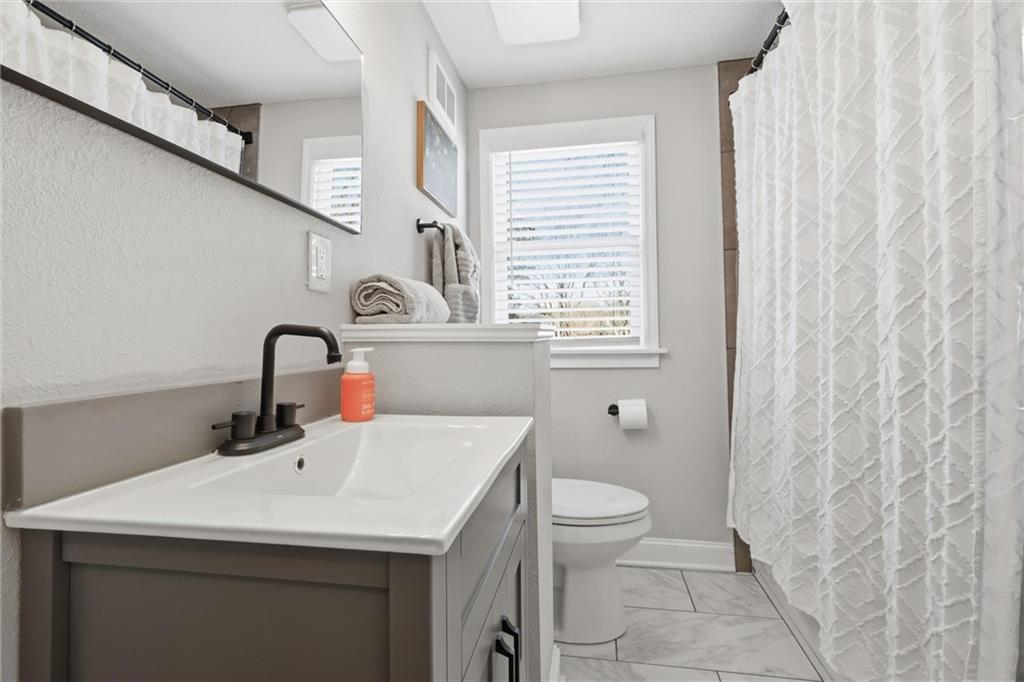 6928 Wornall Road Kansas City, MO 64113 - Photo 24 of 34