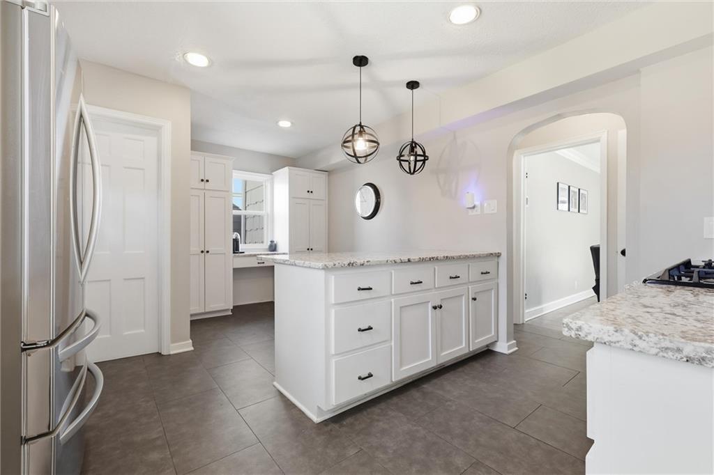 6928 Wornall Road Kansas City, MO 64113 - Photo 10 of 34