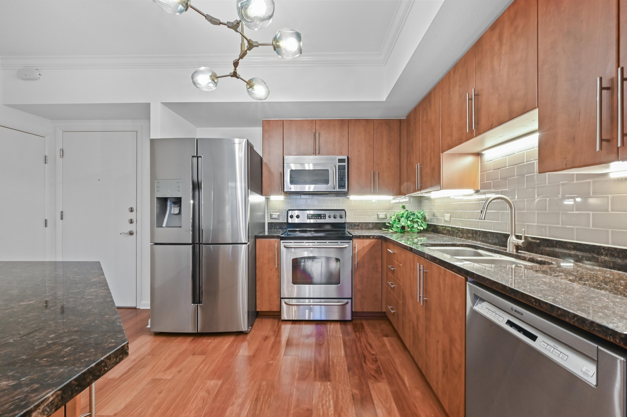 54 Rainey Street, Unit 412 Austin, TX 78701 - Photo 6 of 37