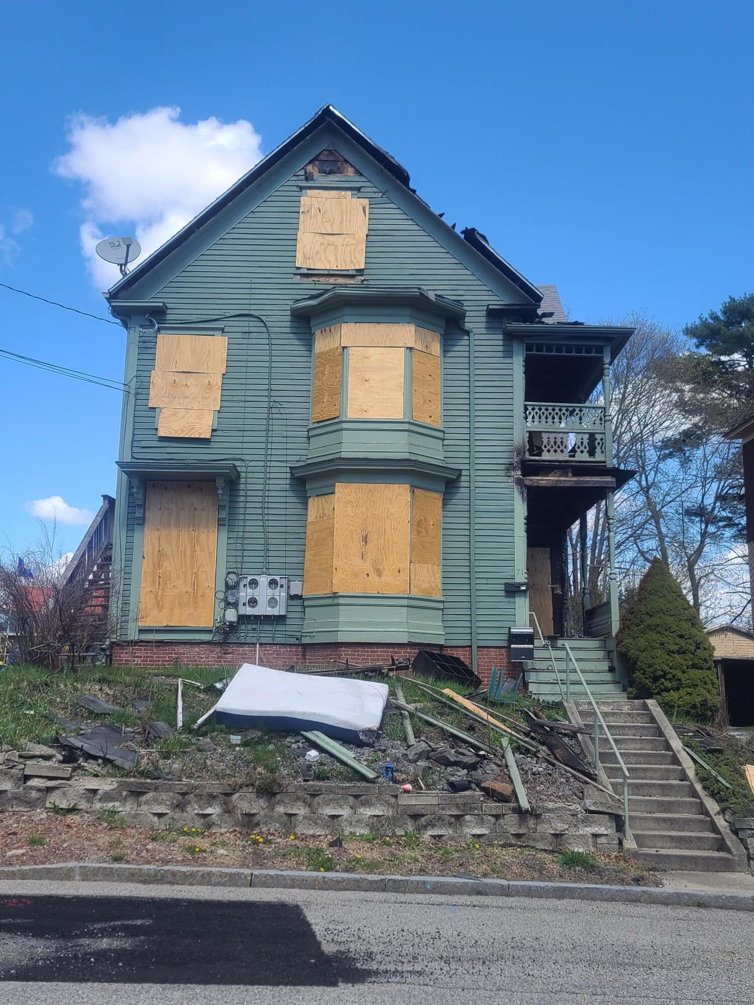 71 North Street Westbrook, ME 04092 - Photo 1 of 6 20260501_144444