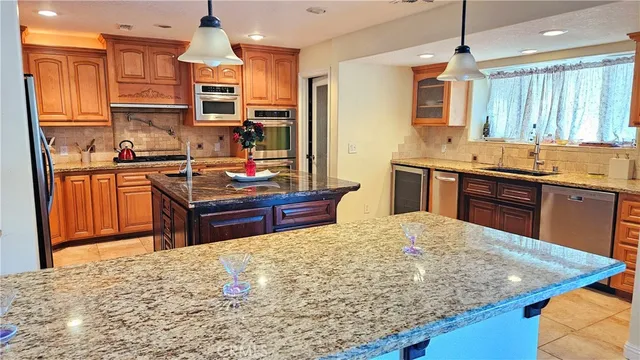 $499,000 | 13367 Apple Blossom Lane, Apple Valley, CA 92308