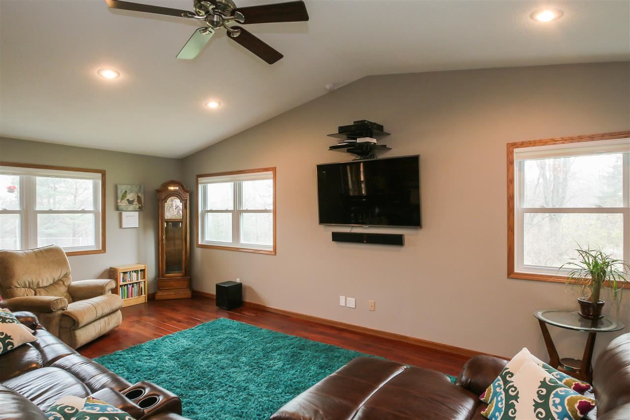 5245 Observatory Avenue Southwest Riverside, IA 52327 - Photo 10 of 23 Gallery Image 10