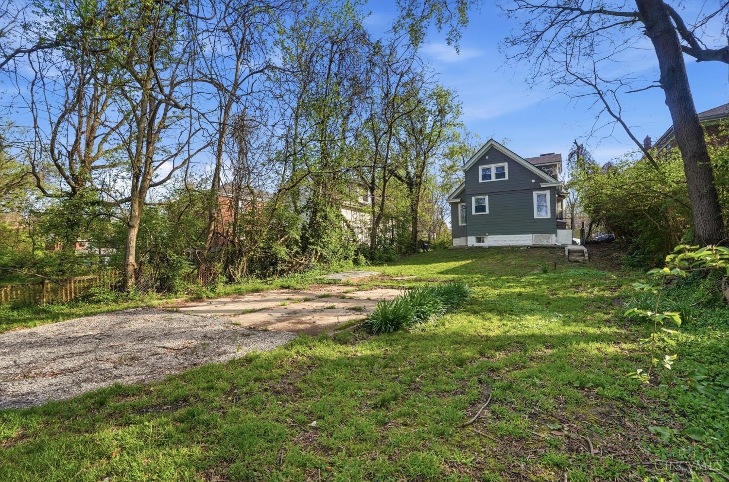 2721 Oakleaf Avenue Cincinnati, OH 45212 - Photo 34 of 34