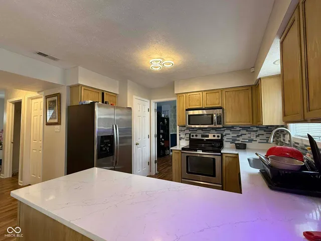 $2,500 | 8607 Longspur Court, Indianapolis, IN 46234