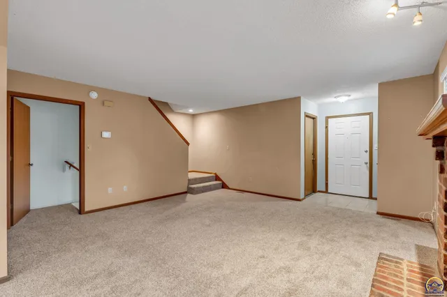 $174,900 | 6040 Southwest 25th Street, Topeka, KS 66614