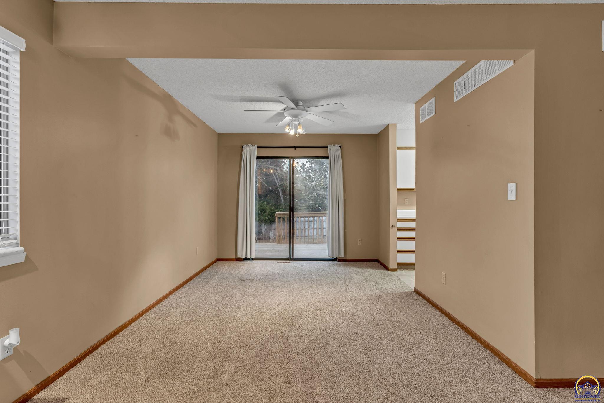 6040 Southwest 25th Street Topeka, KS 66614 - Photo 6 of 19