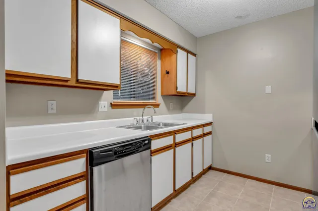 $174,900 | 6040 Southwest 25th Street, Topeka, KS 66614