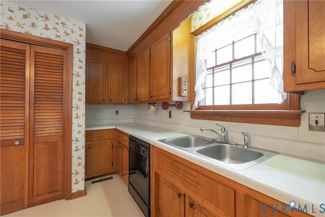 $379,900 | 17904 Nash Road, Dinwiddie, VA 23841