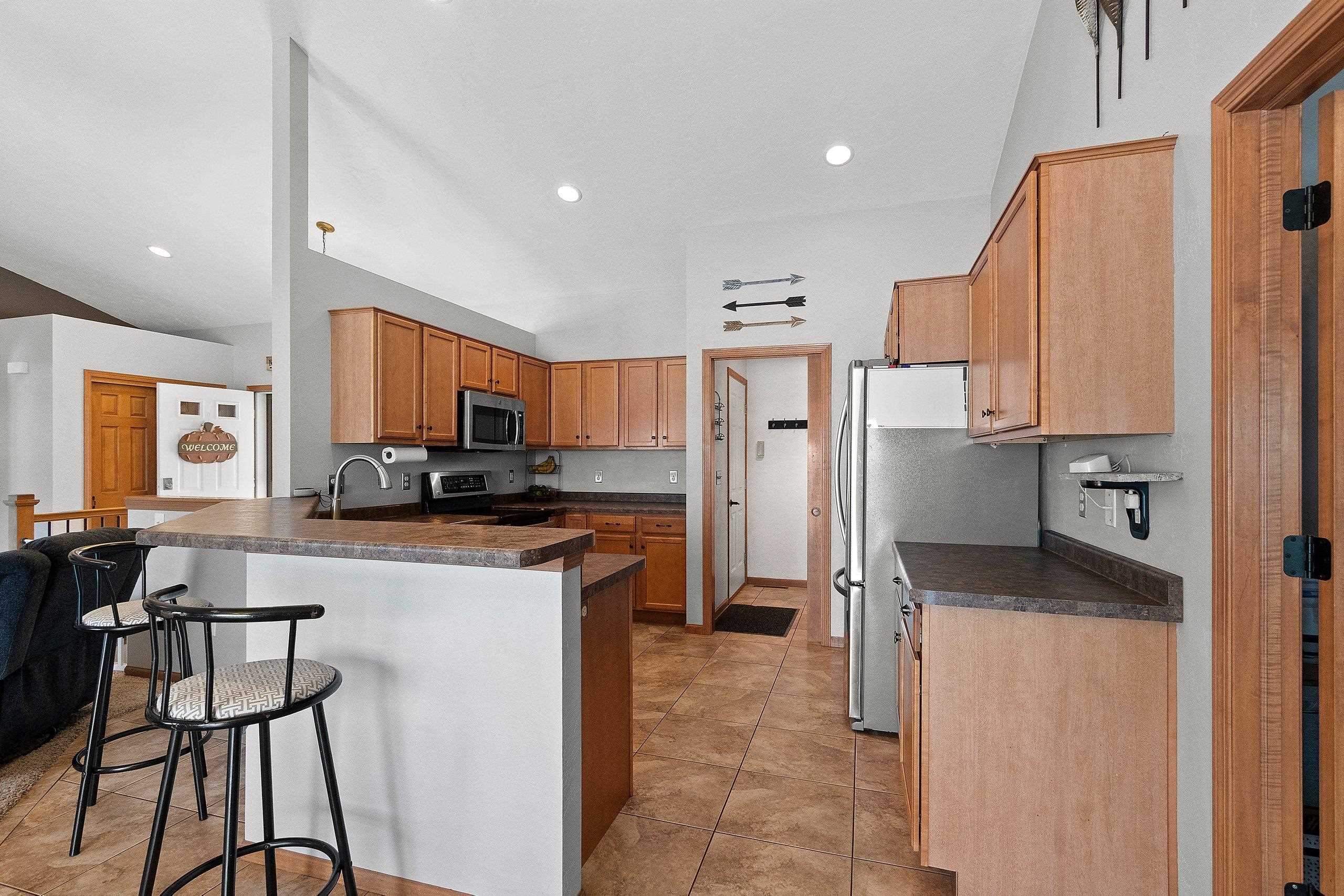 1012 Tana Lane Menasha, WI 54952 - Photo 12 of 44