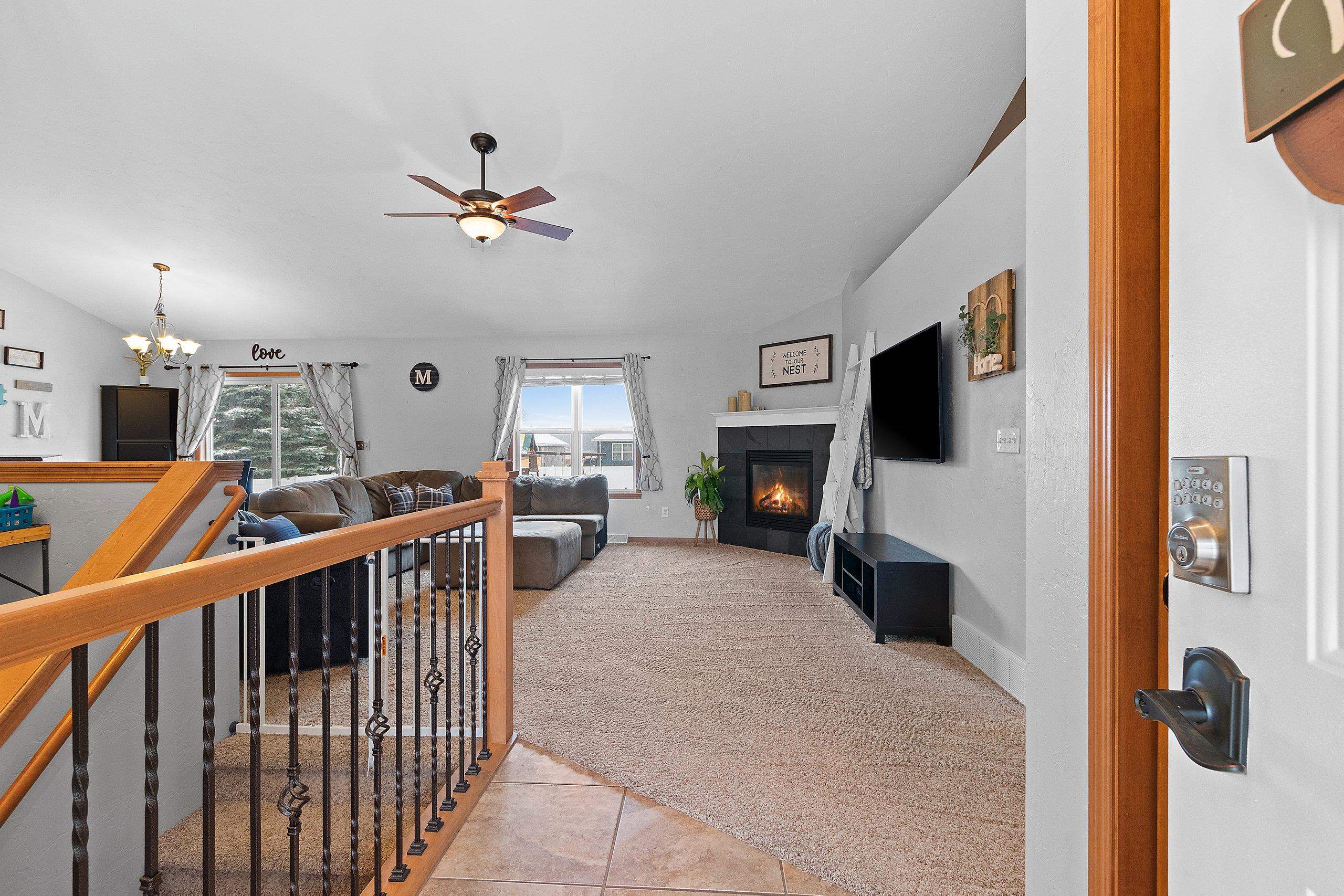 1012 Tana Lane Menasha, WI 54952 - Photo 2 of 44