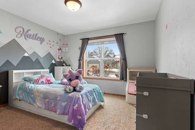 $409,900 | 1012 Tana Lane, Menasha, WI 54952