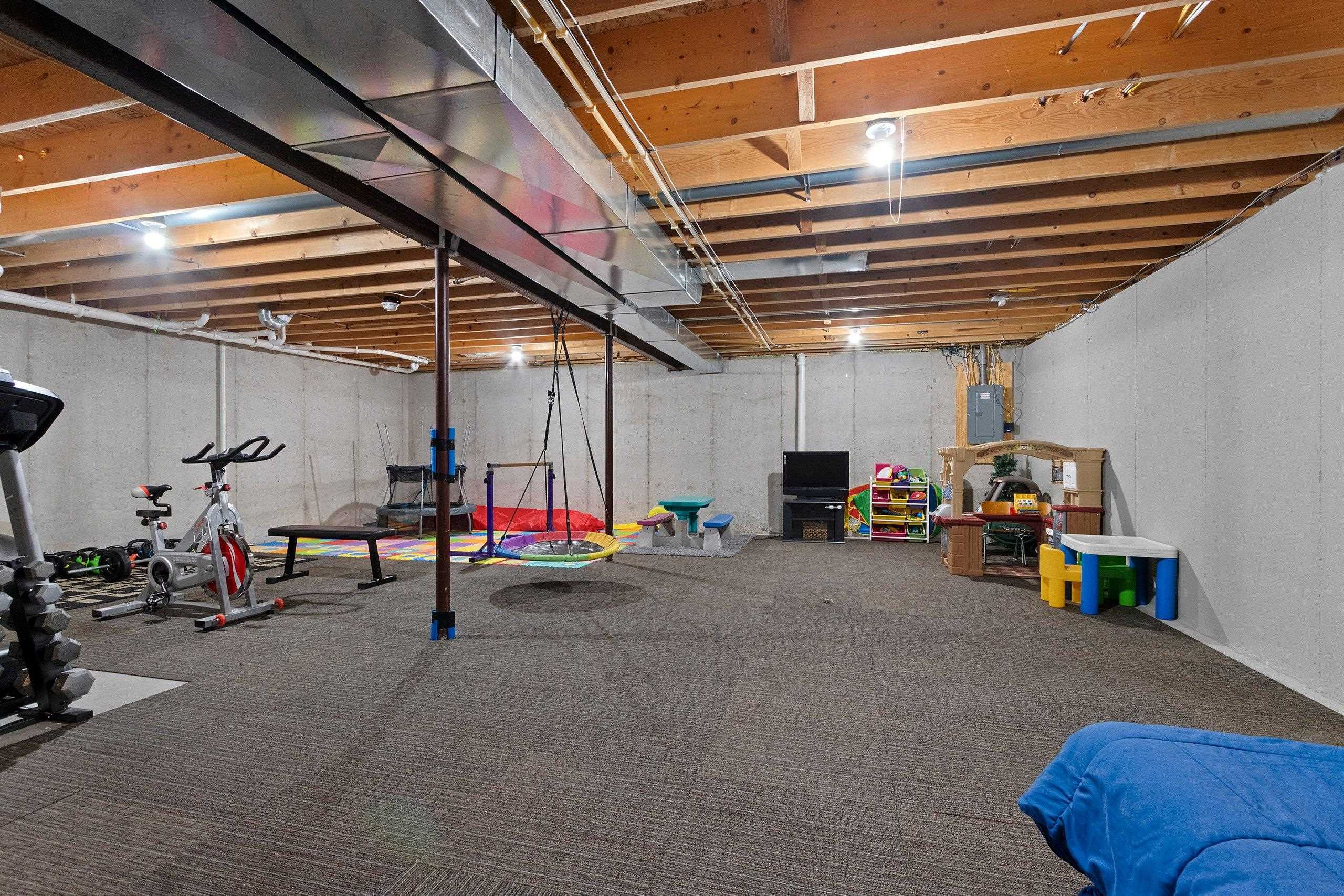 1012 Tana Lane Menasha, WI 54952 - Photo 32 of 44