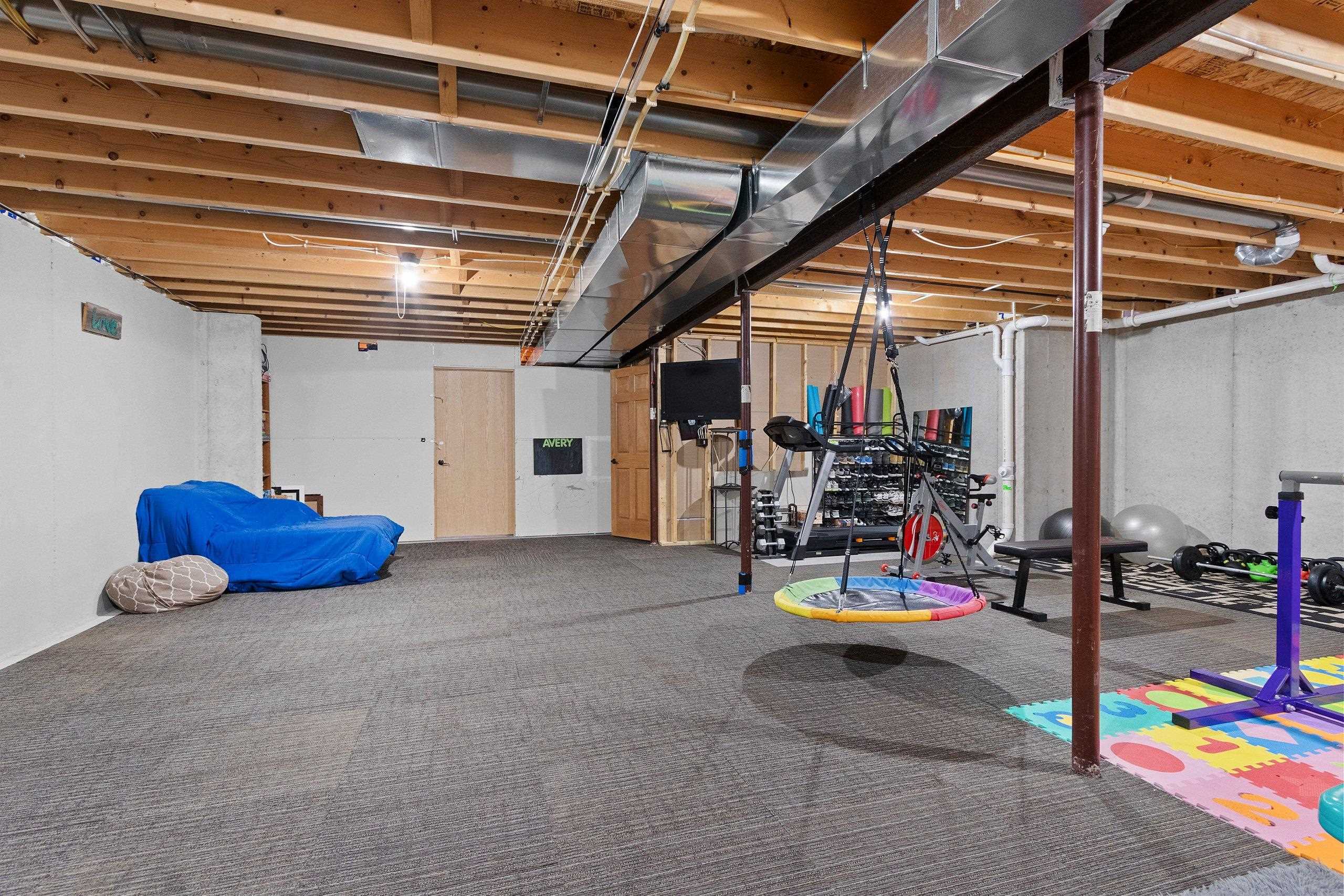 1012 Tana Lane Menasha, WI 54952 - Photo 33 of 44