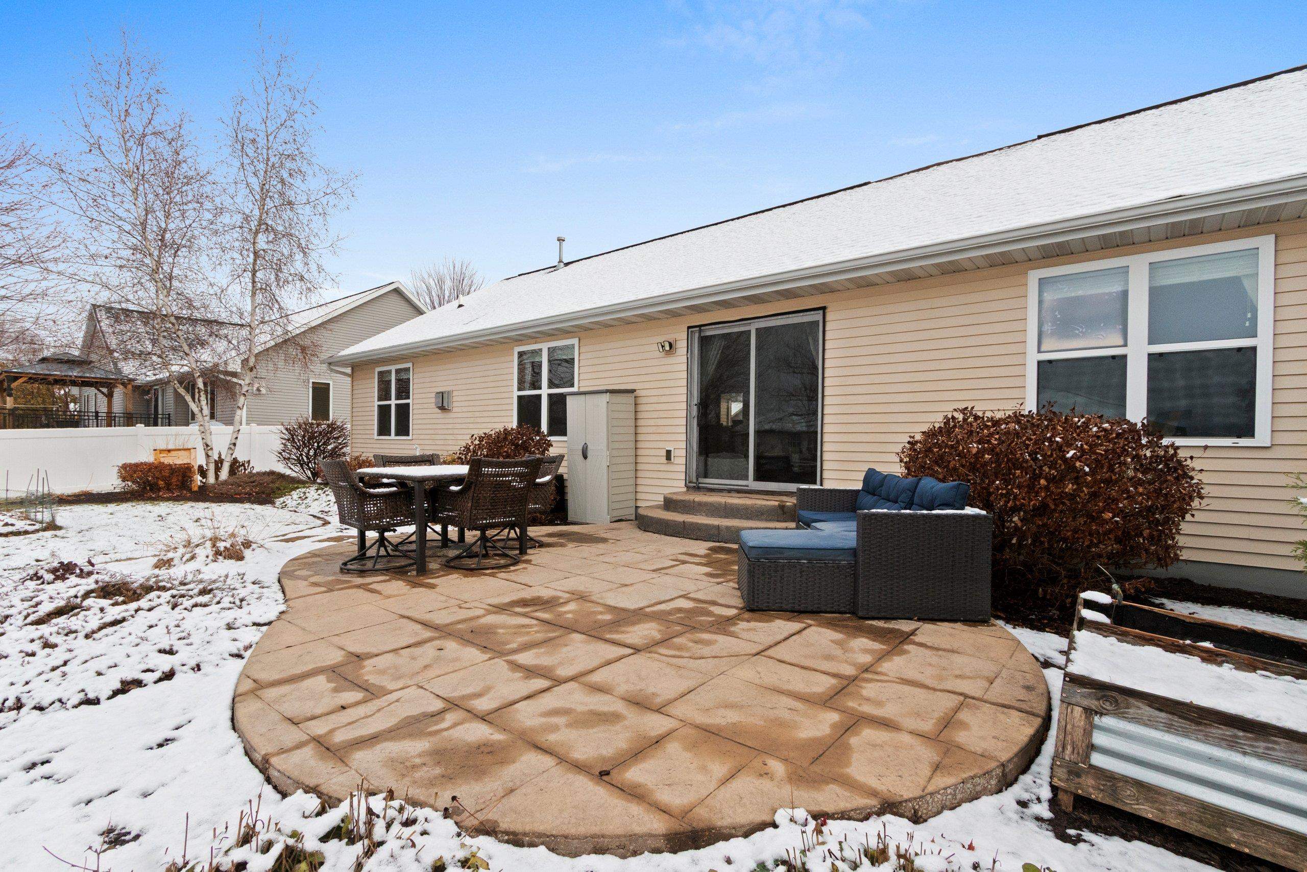 1012 Tana Lane Menasha, WI 54952 - Photo 35 of 44